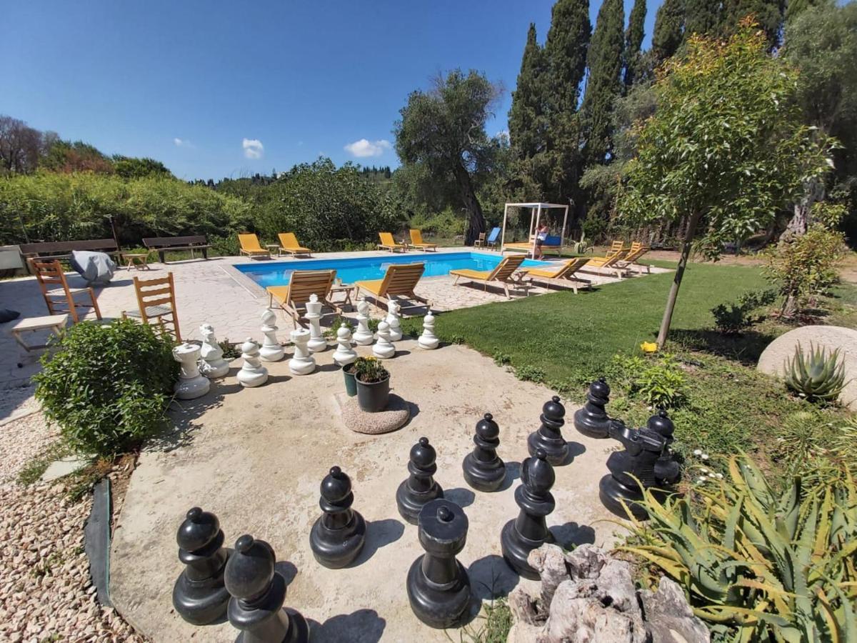 Ilias Apartments Ipsos Bagian luar foto