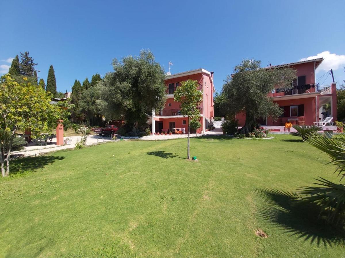 Ilias Apartments Ipsos Bagian luar foto