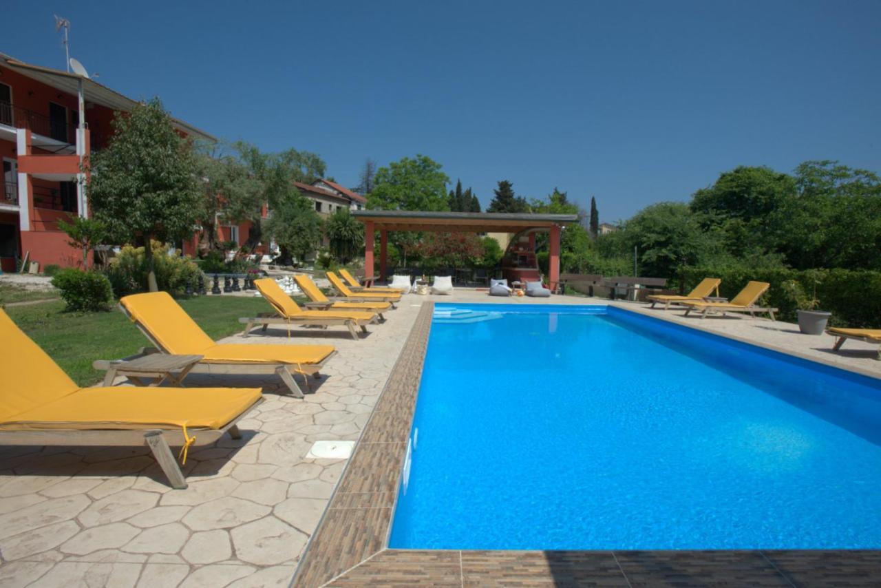 Ilias Apartments Ipsos Bagian luar foto