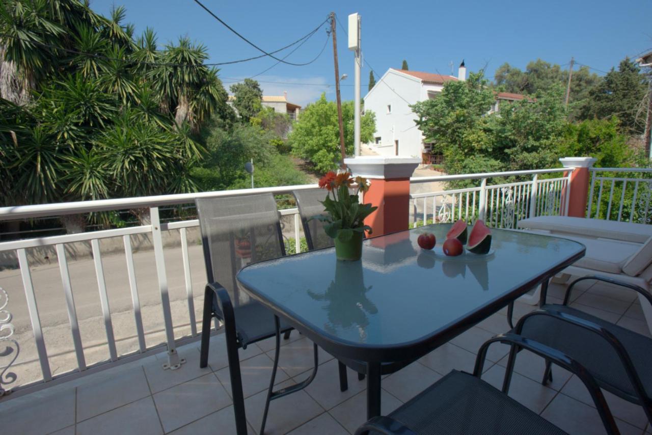 Ilias Apartments Ipsos Bagian luar foto