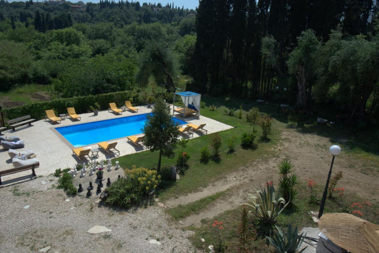 Ilias Apartments Ipsos Bagian luar foto