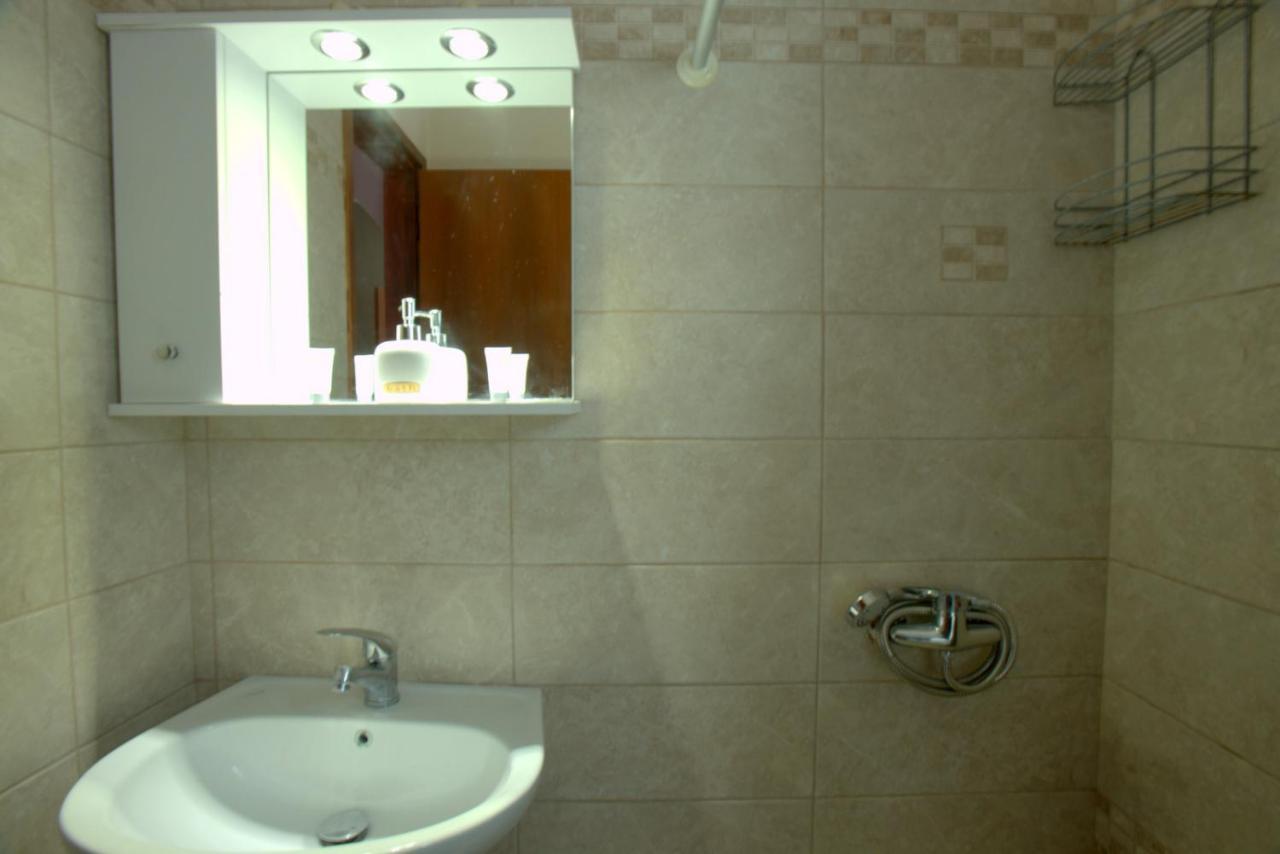 Ilias Apartments Ipsos Bagian luar foto