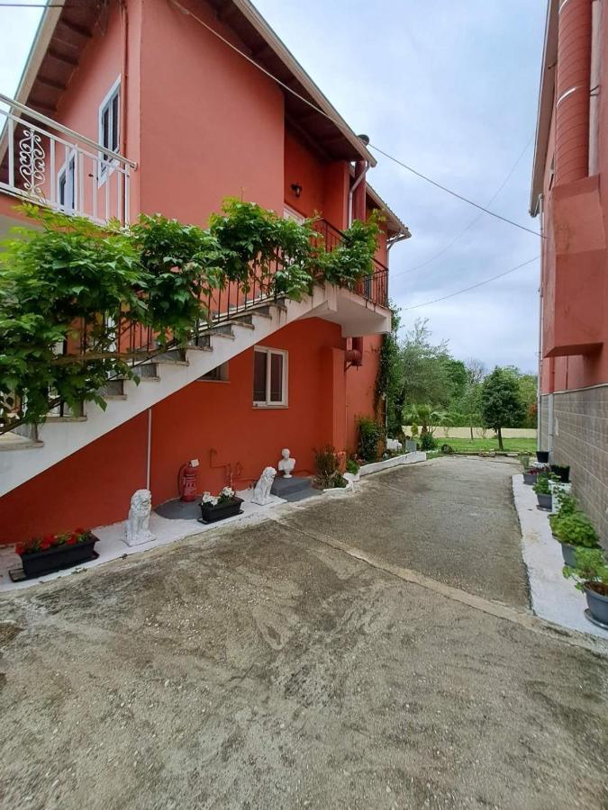 Ilias Apartments Ipsos Bagian luar foto