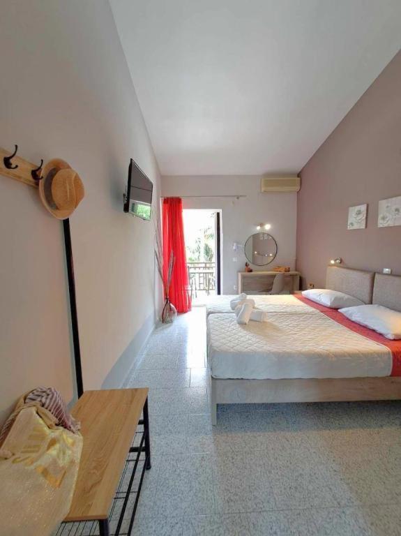 Ilias Apartments Ipsos Bagian luar foto