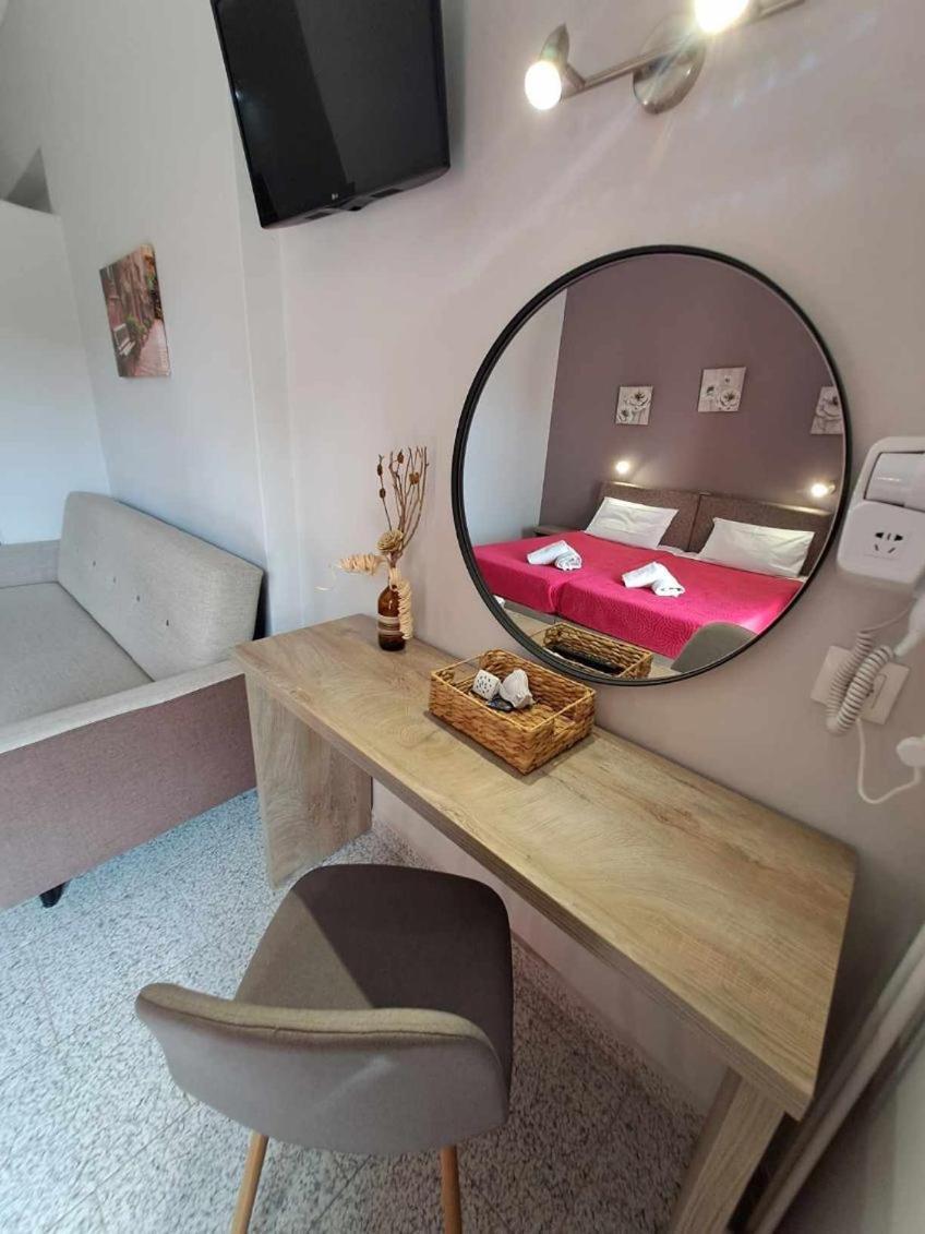 Ilias Apartments Ipsos Bagian luar foto